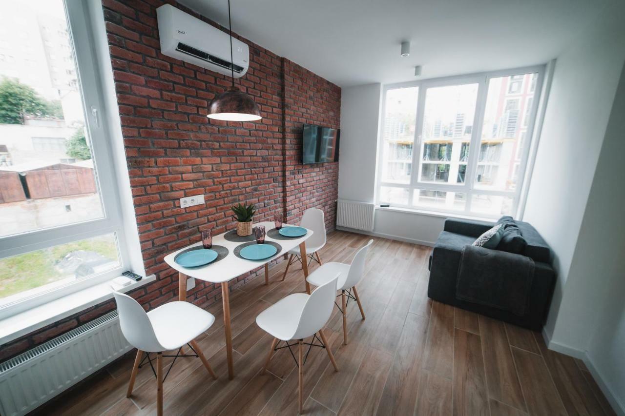 Kostjukowski Apartments Shevchenka 60 Lviv Exterior photo
